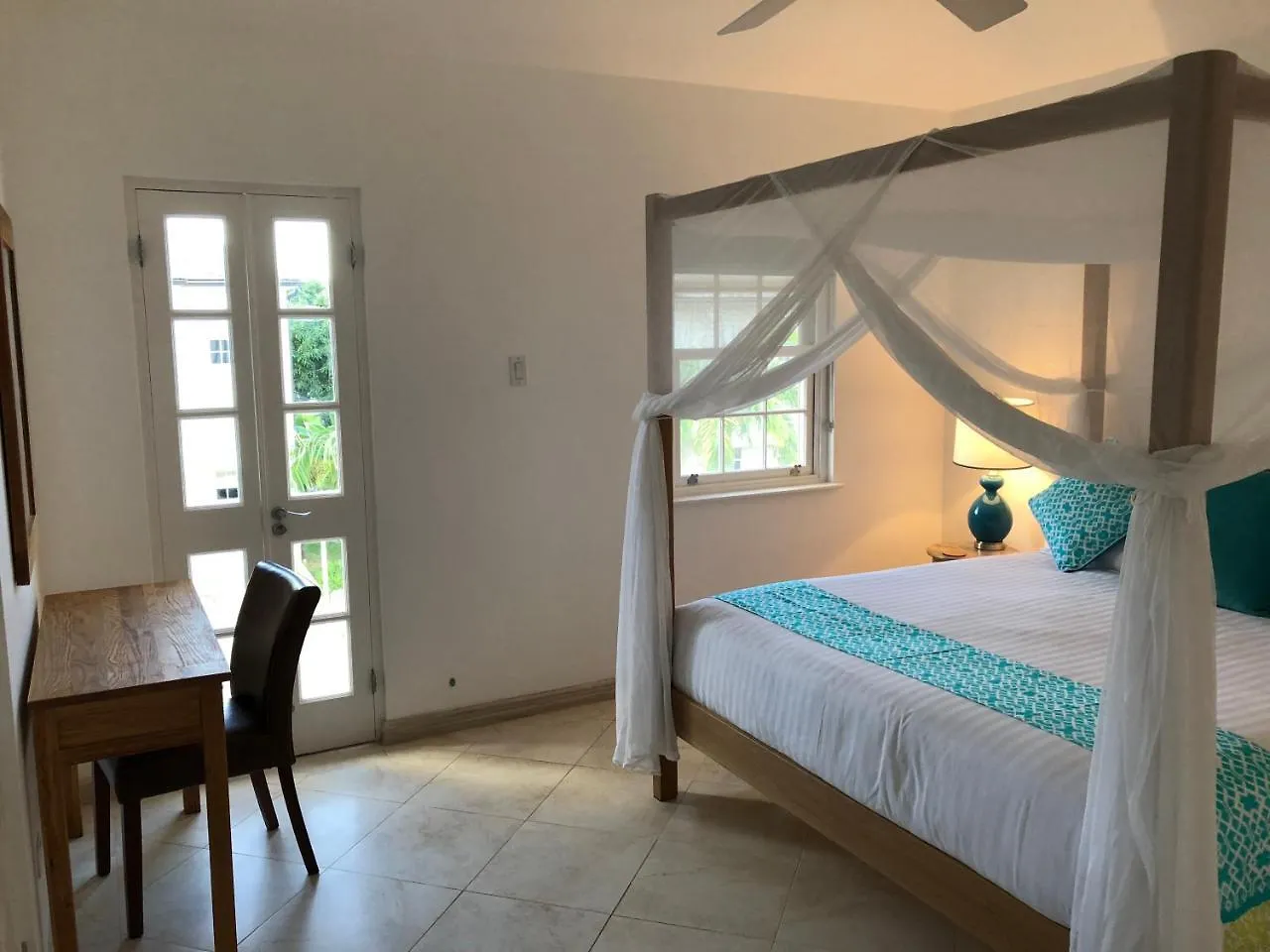 Battaleys Mews Villa Saint Peter